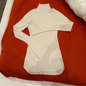 Uniqlo Mame Kurogouchi Roll Neck Cream sweater, size S